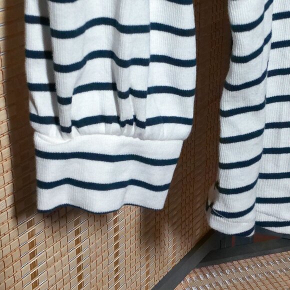 LC Lauren Conrad Striped Thermal Style Henley - Picture 4 of 5